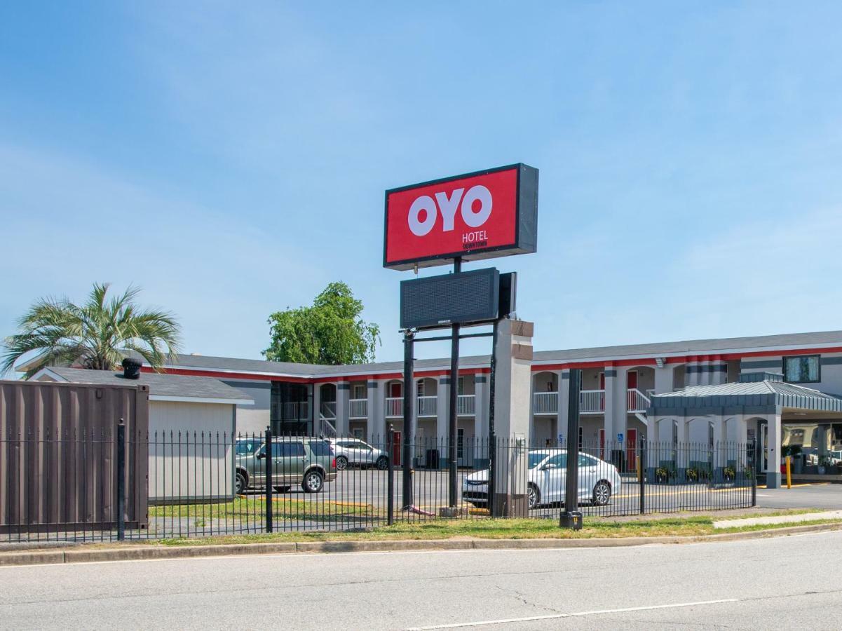 Oyo Hotel Augusta Downtown Ngoại thất bức ảnh