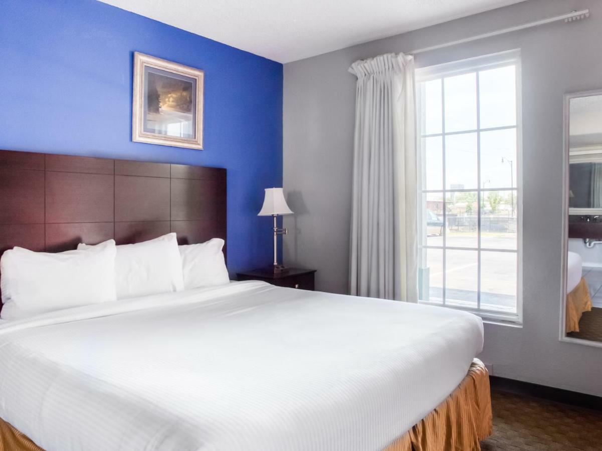 Oyo Hotel Augusta Downtown Ngoại thất bức ảnh